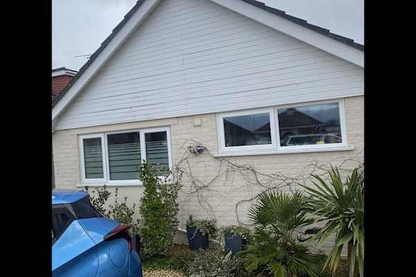 House sit in Poole, United Kingdom