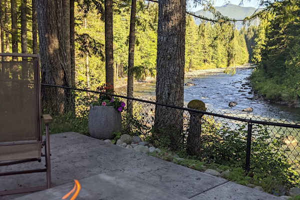 House sit in North Bend, WA, US