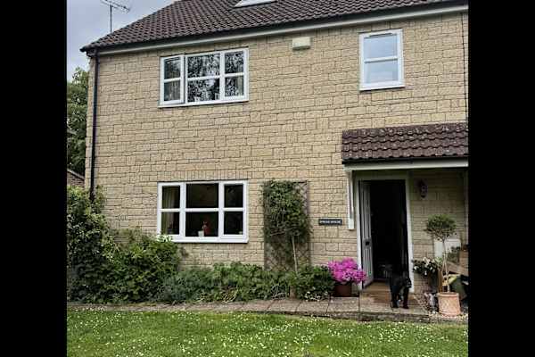 House sit in Bruton, United Kingdom