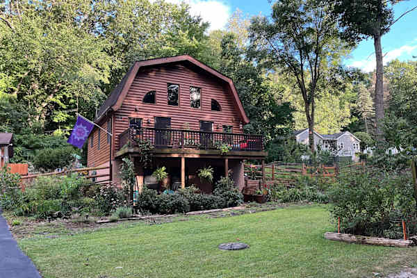 House sit in Chelsea, MI, US