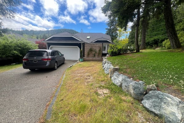 House sit in Cobble Hill, BC, Canada