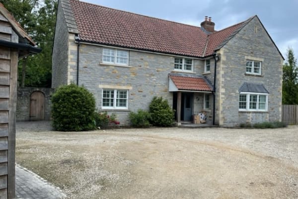 House sit in Glastonbury, United Kingdom