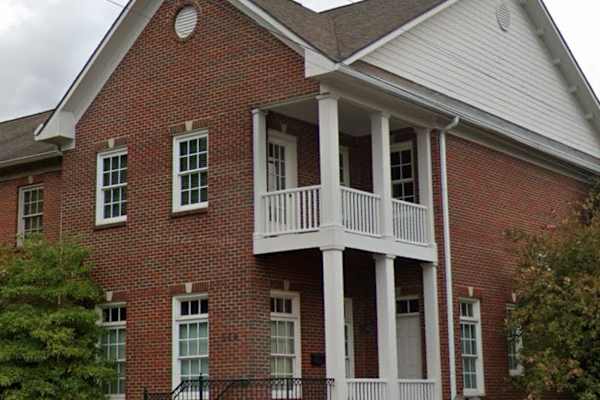 House sit in Lexington, KY, US