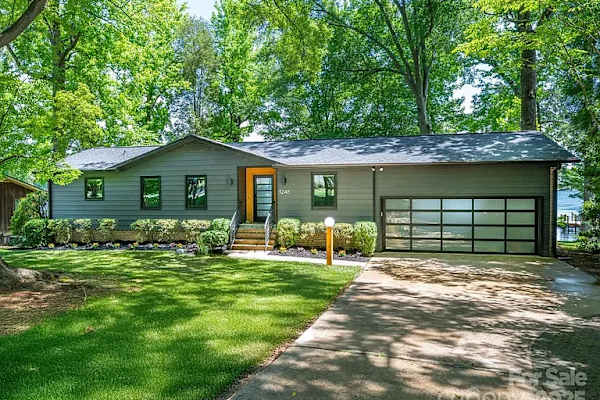 House sit in Denver, NC, US