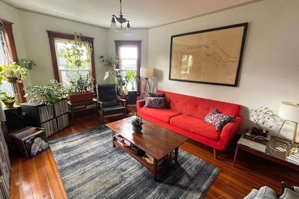 House sit in Jamaica Plain, MA, US