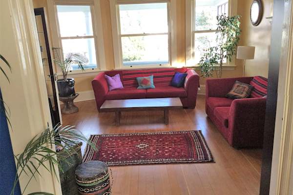 House sit in Vancouver, BC, Canada