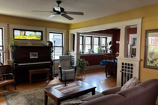 House sit in Minneapolis, MN, US