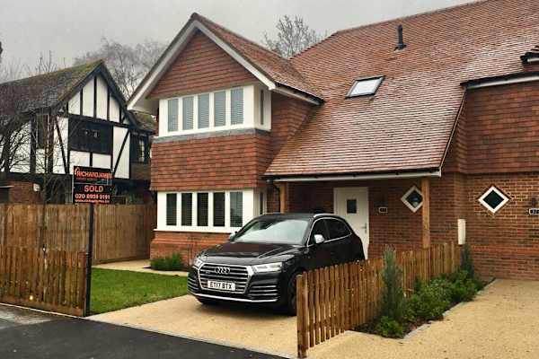 House sit in Bushey, United Kingdom