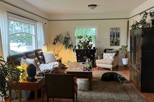 House sit in White Salmon, WA, US