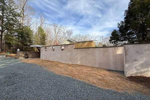 House sit in Hillsborough, NC, US