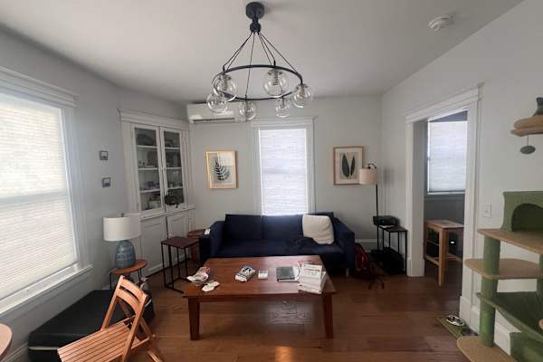 House sit in Kingston, NY, US