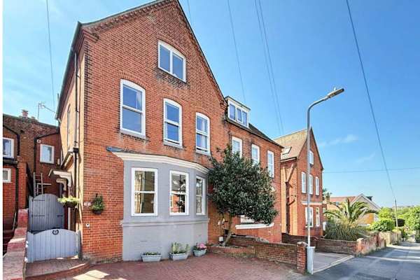 House sit in Margate, United Kingdom