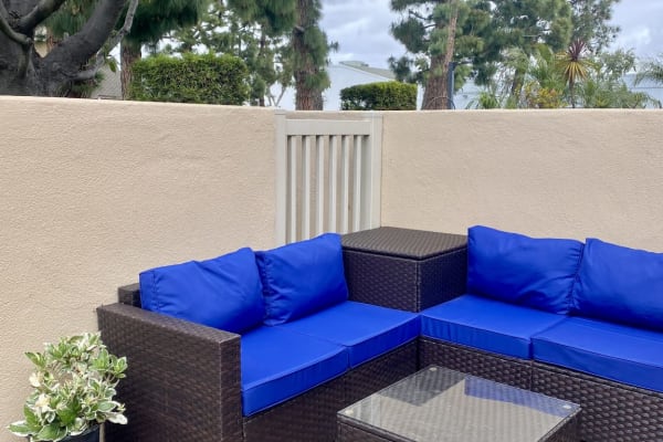 House sit in Huntington Beach, CA, US