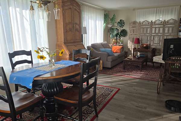House sit in Kenmore, WA, US