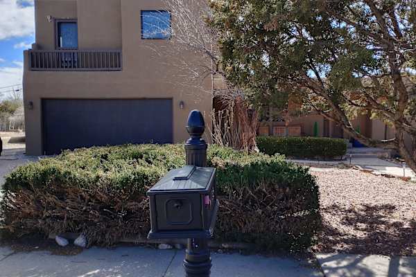House sit in Santa Fe, NM, US
