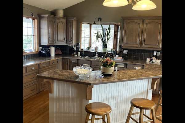 House sit in Didsbury, AB, Canada