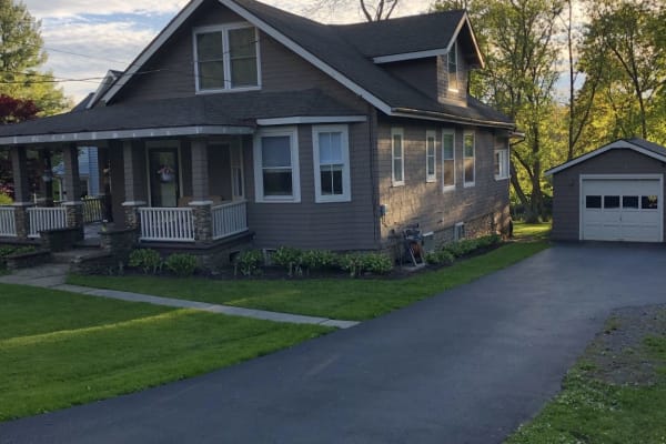 House sit in Alplaus, NY, US