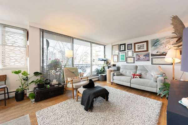 House sit in Vancouver, BC, Canada