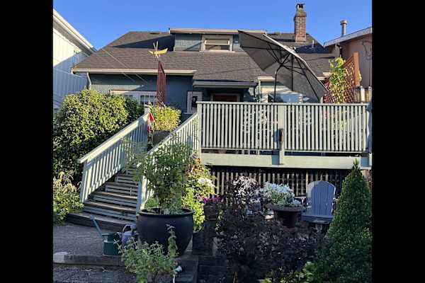 House sit in Vancouver, BC, Canada