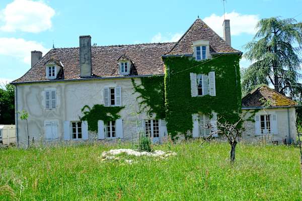 House sit in Liglet, France