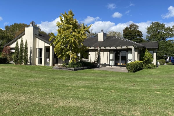 House sit in Albany, New Zealand