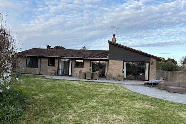 House sit in Dorchester, United Kingdom