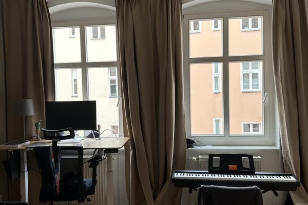 House sit in Berlin, Germany