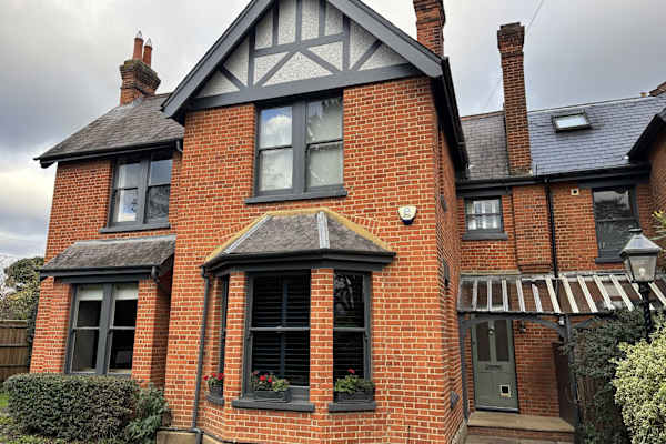 House sit in East Molesey, United Kingdom