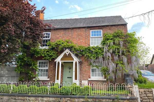 House sit in Cam, United Kingdom