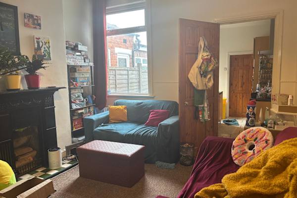 House sit in Coventry, United Kingdom