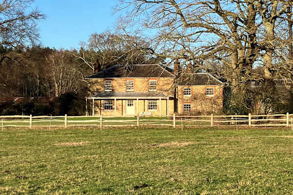 House sit in Midhurst, United Kingdom