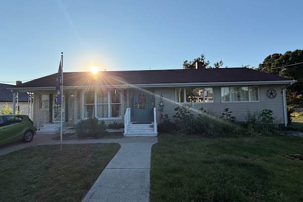 House sit in Saxis, VA, US