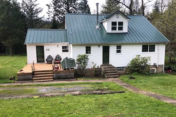 House sit in Glide, OR, US