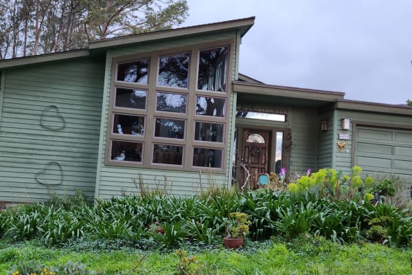 House sit in Montara, CA, US