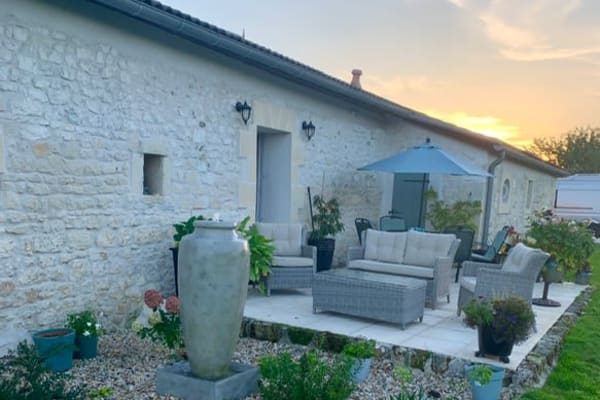 House sit in Nieul-le-Virouil, France