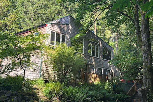 House sit in Bainbridge Island, WA, US