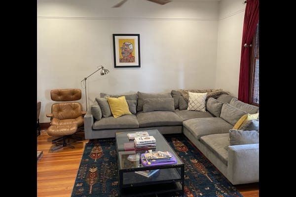 House sit in Louisville, KY, US
