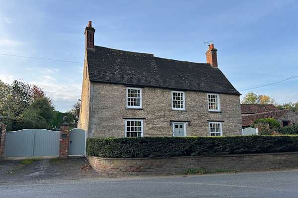 House sit in Greetham, United Kingdom