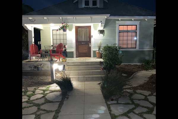 House sit in Pasadena, CA, US
