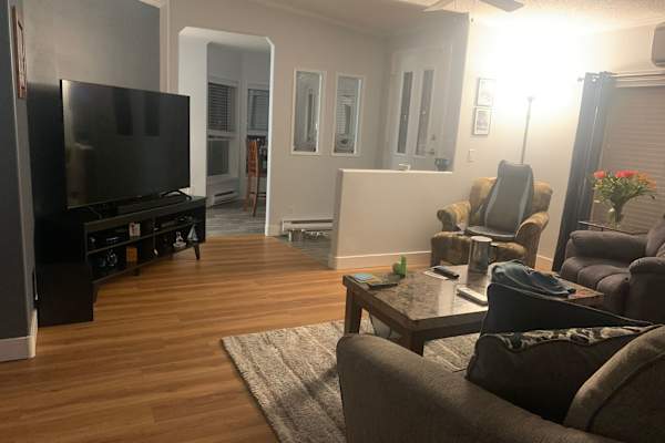 House sit in Duncan, BC, Canada