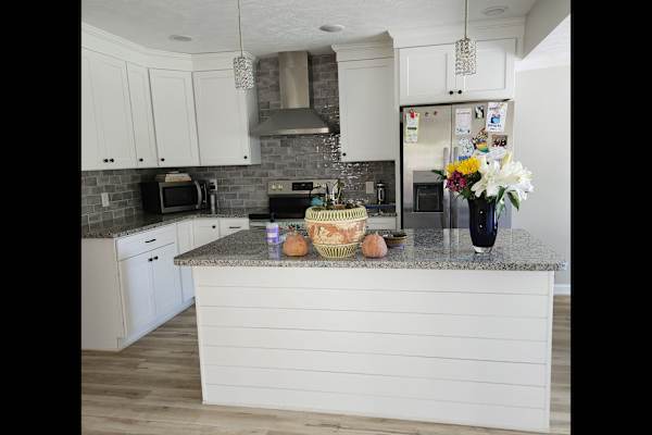 House sit in Erie, PA, US