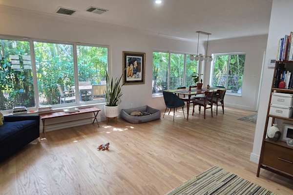 House sit in Coral Gables, FL, US