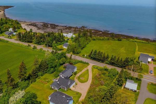 House sit in Margaretsville, NS, Canada