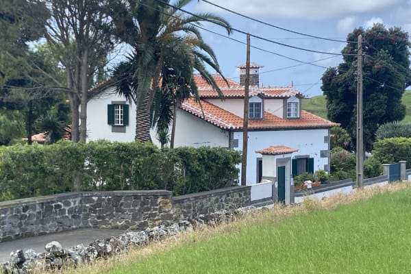 House sit in Praia da Vitória, Portugal