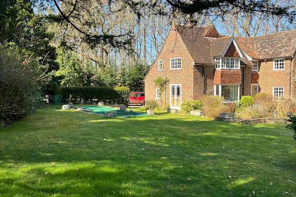House sit in Churt, United Kingdom