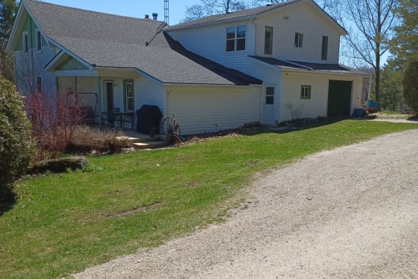 House sit in Markdale, ON, Canada