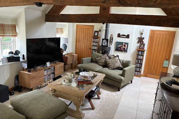 House sit in Cirencester, United Kingdom