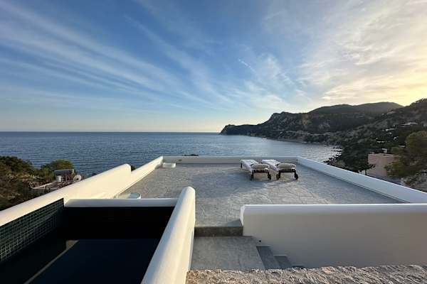 House sit in Ibiza, Spain