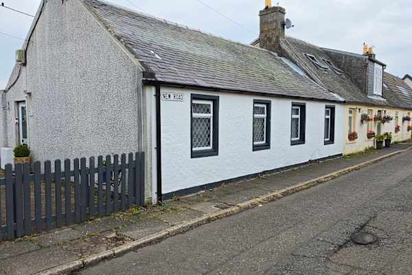 House sit in Strathaven, United Kingdom