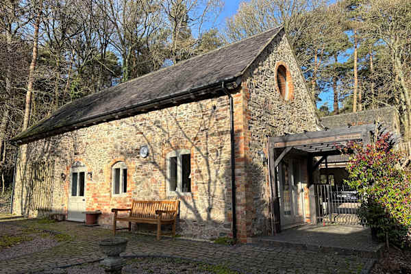 House sit in Newtown Limford, United Kingdom